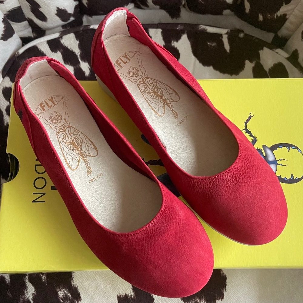 Fly London Flats